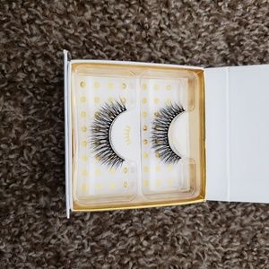 Battington lashes